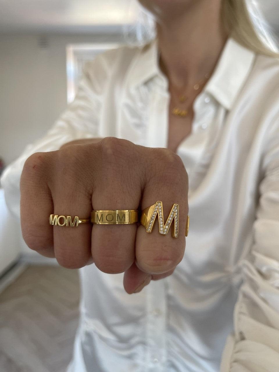 MOM ring - Guld eller sølv - Black Design