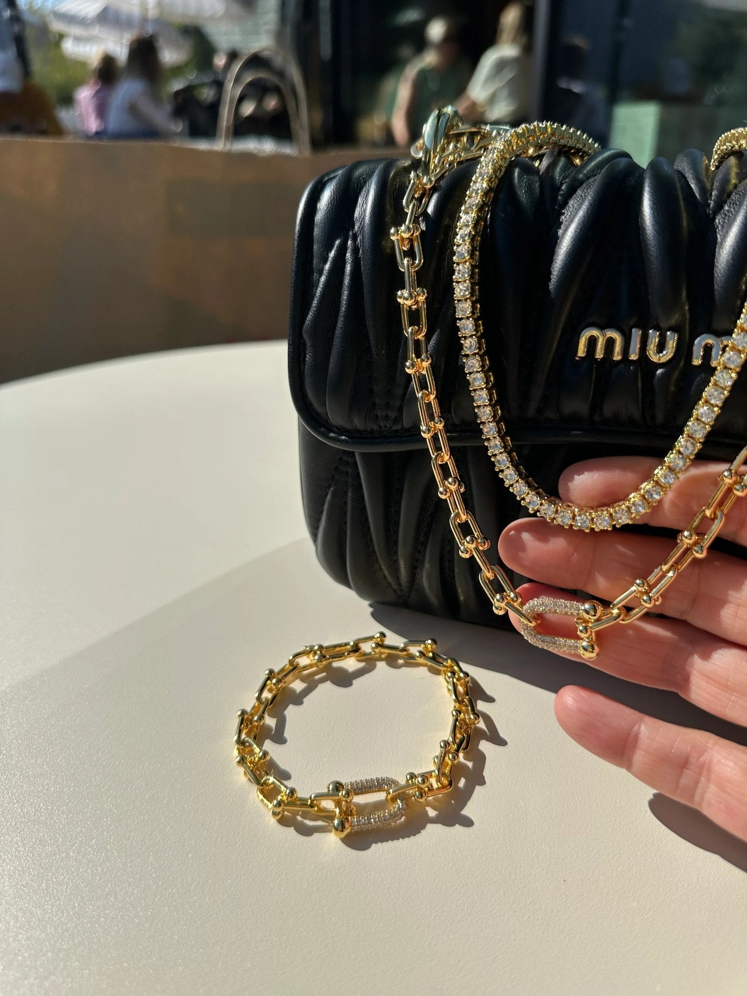 Viluka Armbånd udstilling