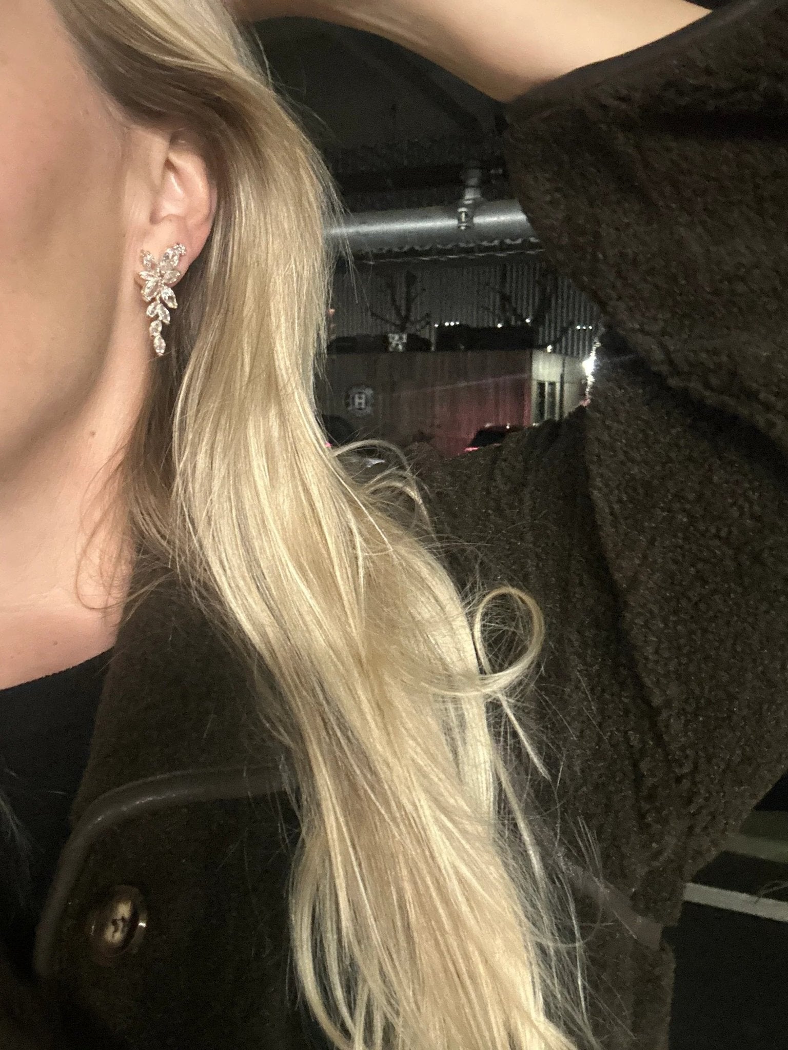 Camilla Folkman med Julia Øreringe