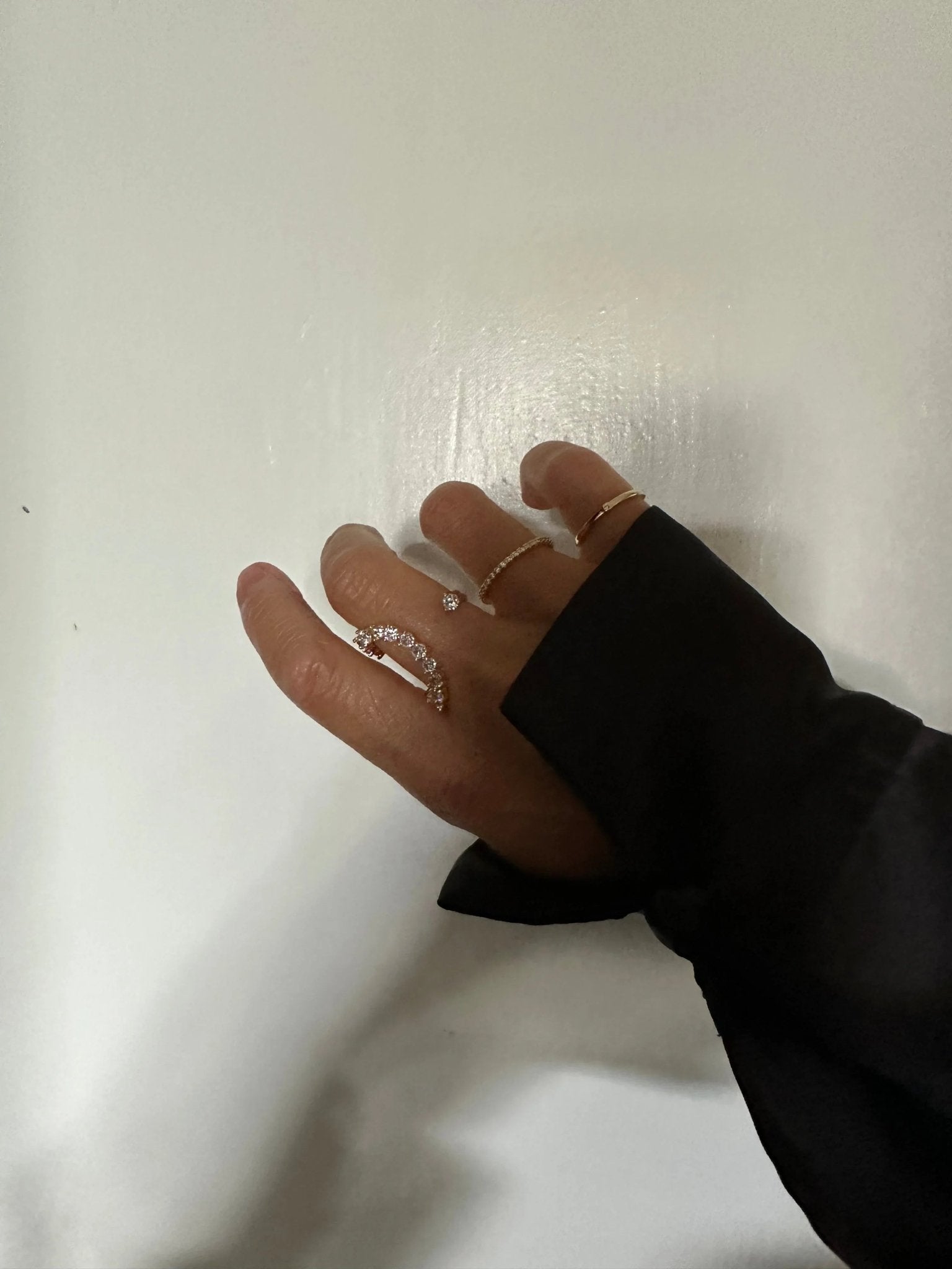 Kiki Krystal Ring på hånd