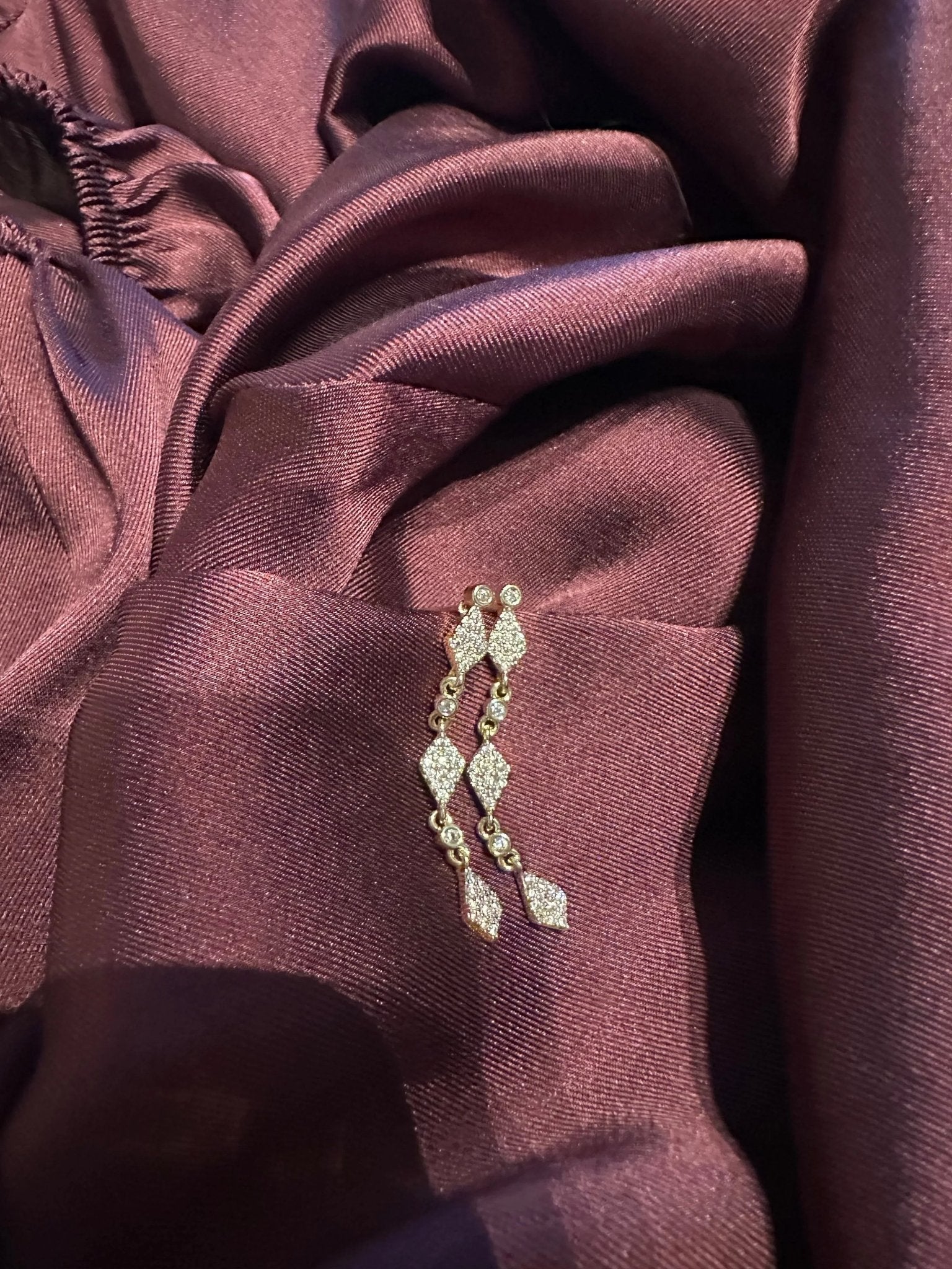 Gerda krystal øreringe i 18k forgyldt kirurgisk stål