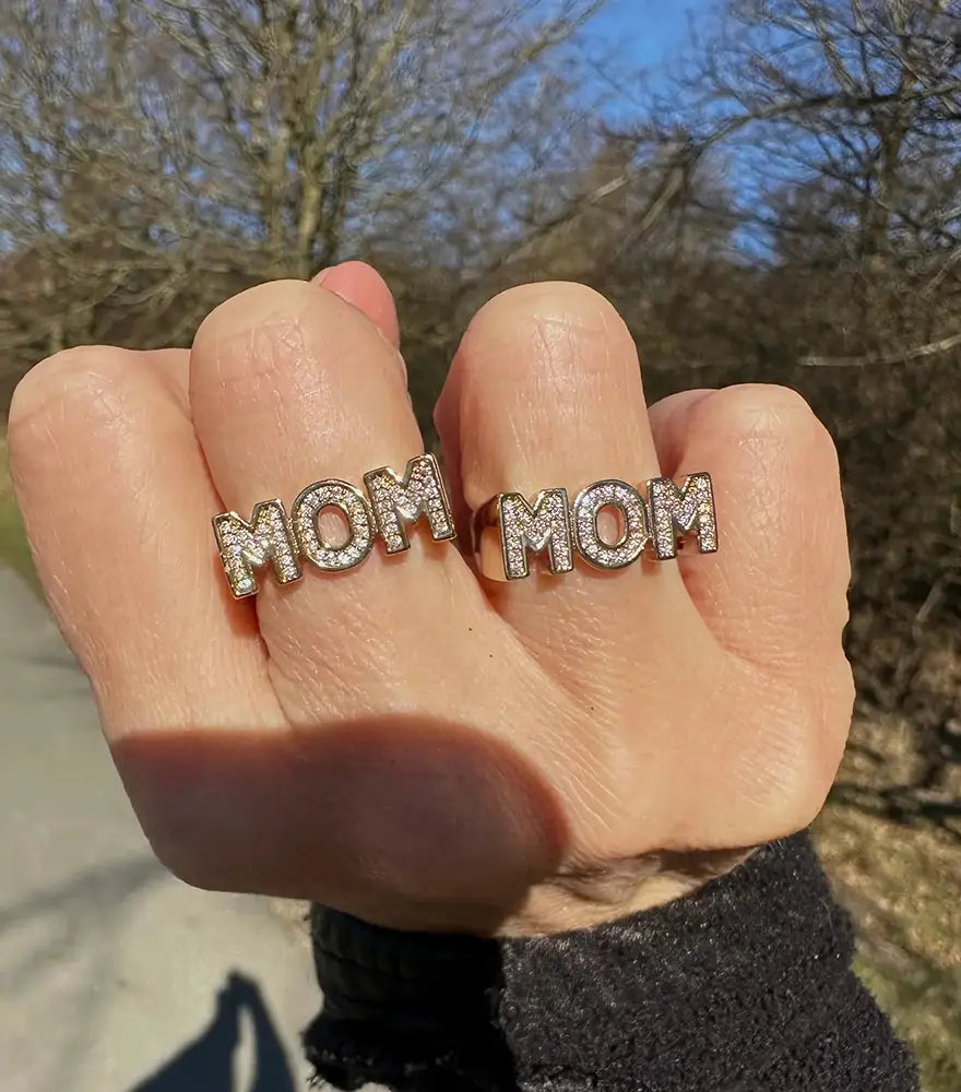 2 MOM ringe forgyldt med sten