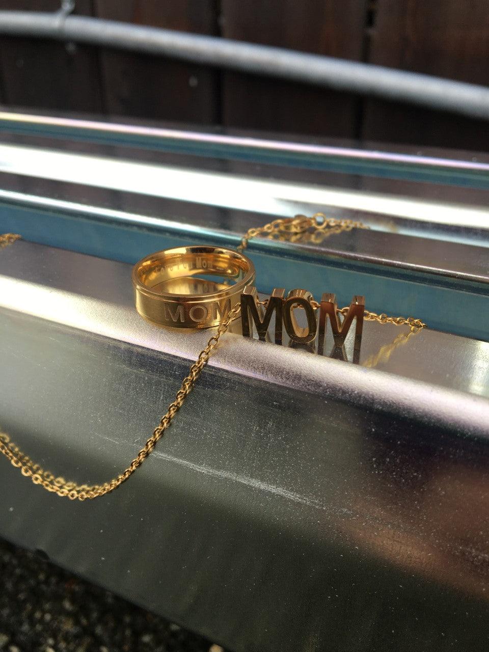 MOM ring - Guld eller sølv - Black Design